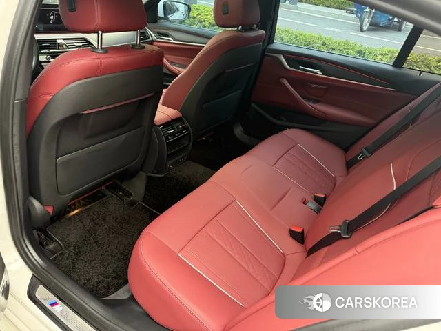 BMW 5 series PHEV 2023 Белый из Китая, фото 4
