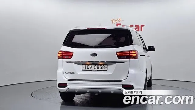 Kia The New Carnival id 2922809 из Кореи 14