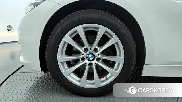BMW 3 Series (F30) id 4371788 из Кореи 24