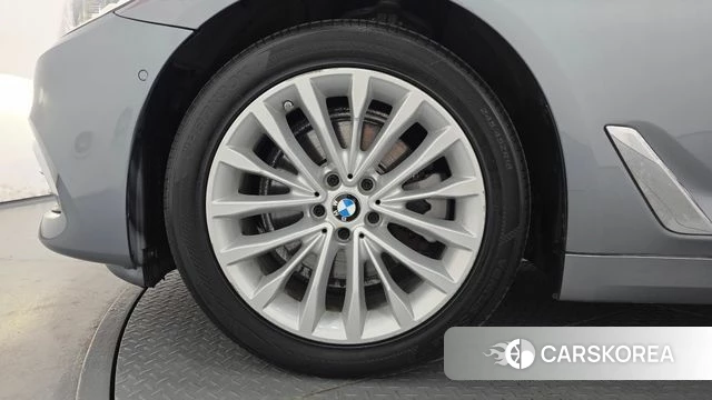 BMW 5 Series (G30) id 4345216 из Кореи 28