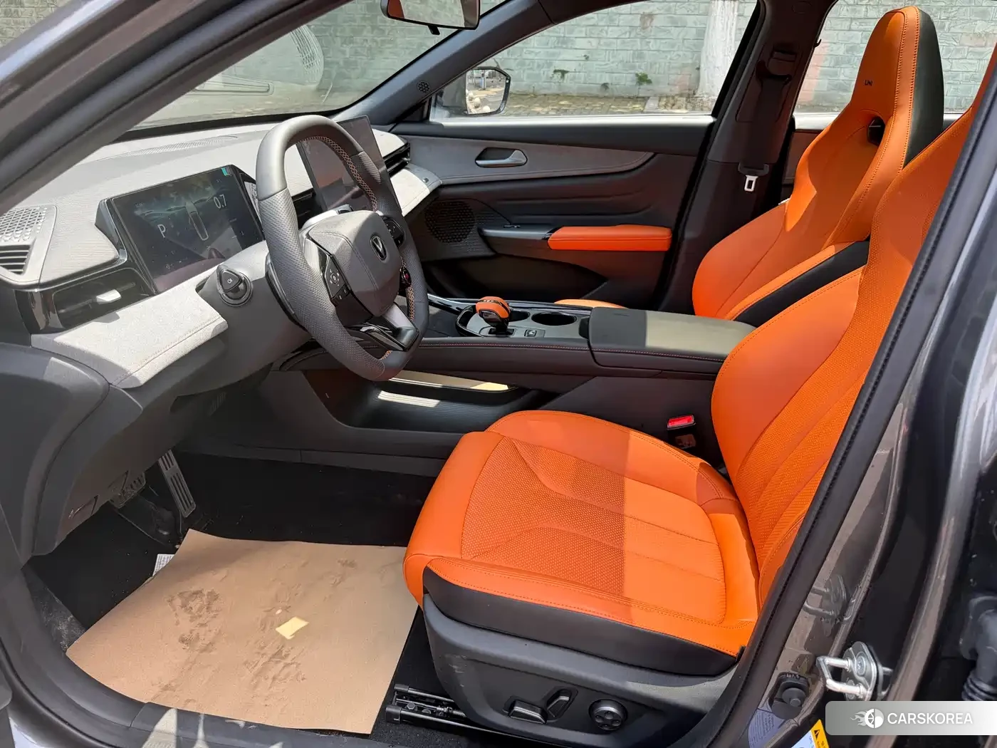 Chang'an UNI-V 2025 Silver/gray из Китая, фото 4