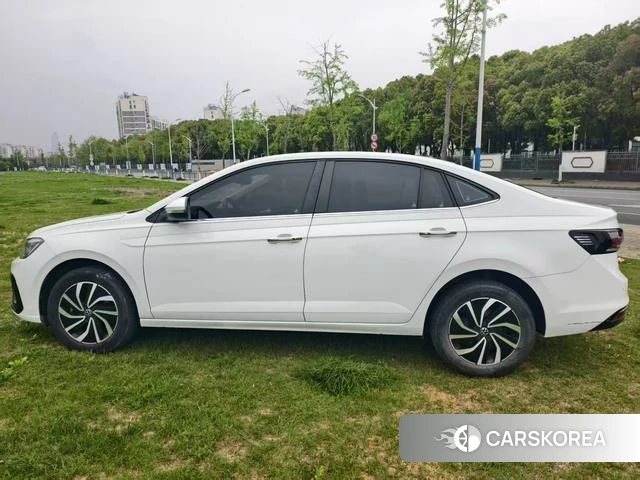 Volkswagen Lavida 2023 Белый из Китая, фото 6