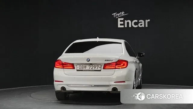 BMW 5 Series (G30) id 3494760 из Кореи 14