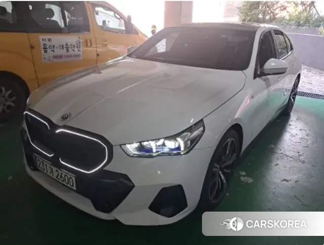 BMW 5 Series (G60) id 3502613 из Кореи 7