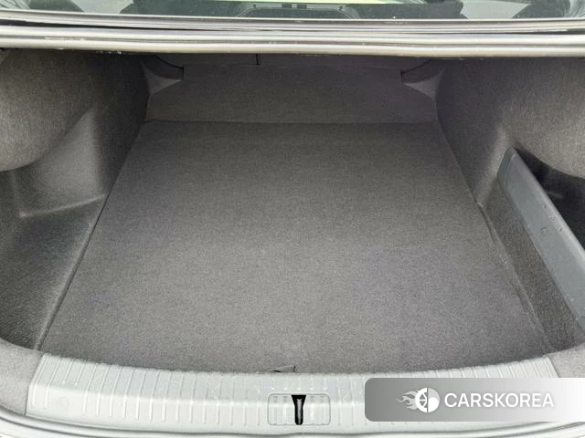 Volkswagen Passat id 4256035 из Китая 18