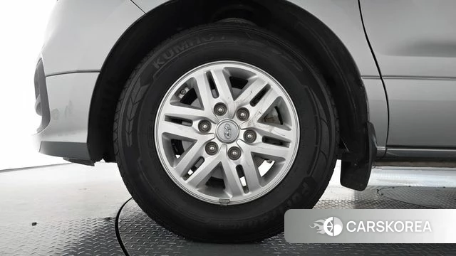 Hyundai The New Grand Starex id 4746931 из Кореи 27