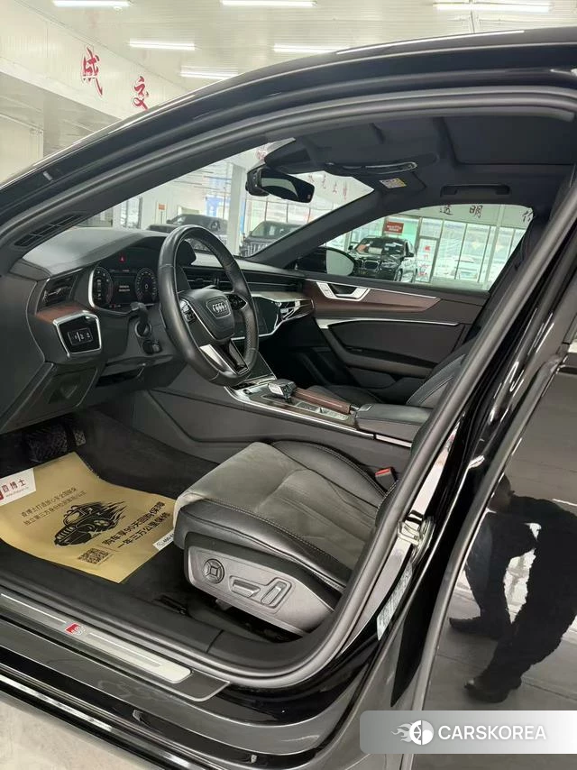 Audi A6L id 3907894 из Китая 7