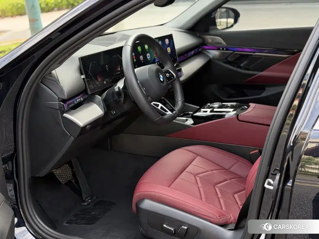 BMW 5 series 2025 Черный из Китая, фото 4