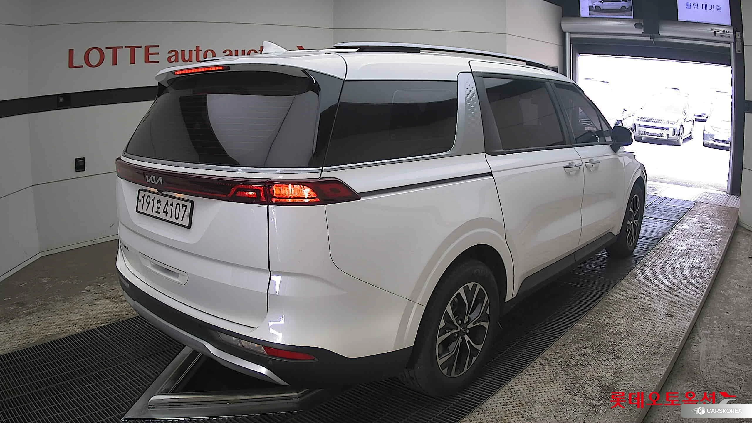 Kia Carnival id 3888419 из Кореи 31