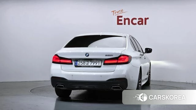 BMW 5 Series (G30) id 4640616 из Кореи 14