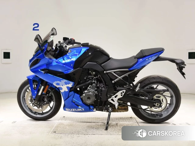 Suzuki GSX-8R 2024 из Японии