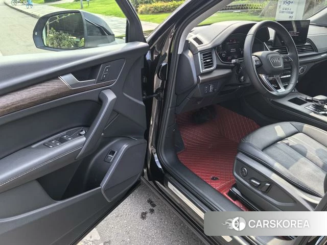 Audi Q5L 2022 Черный из Китая, фото 5