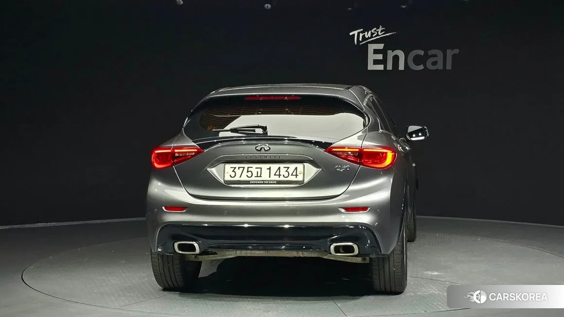 Infiniti Q30 id 1793650 из Кореи 14