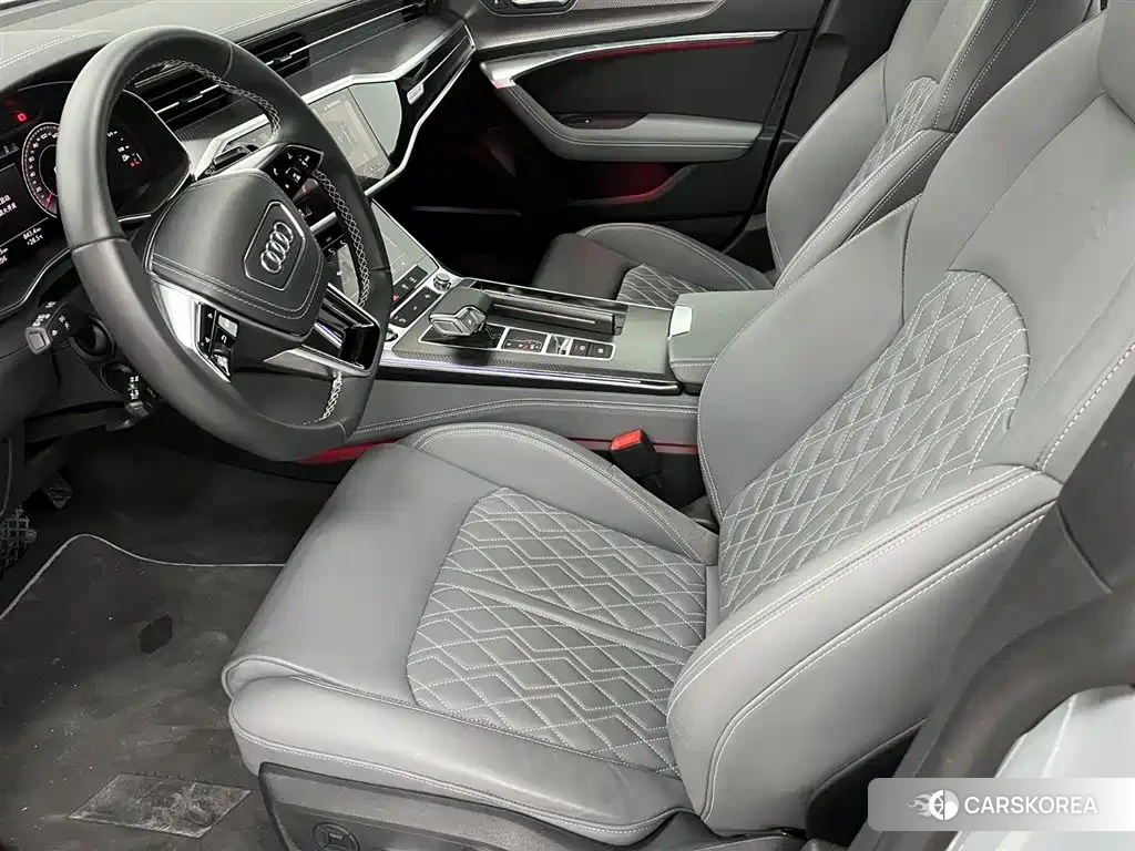 Audi A7L id 4546582 из Китая 11