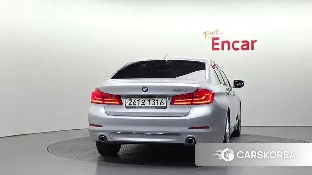 BMW 5 Series (G30) id 3698103 из Кореи 14