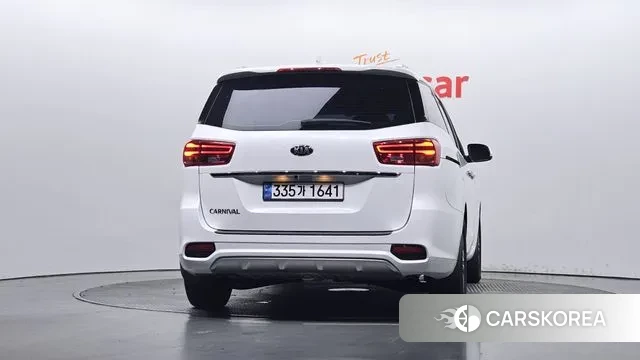 Kia The New Carnival id 3009200 из Кореи 14