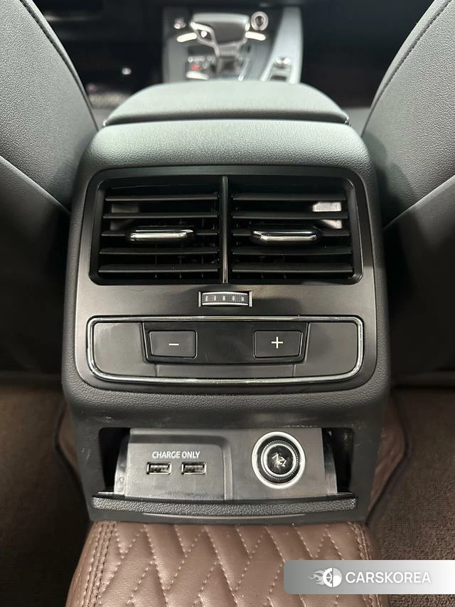 Audi A4L id 4272533 из Китая 17