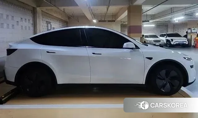 Tesla Model Y id 3499075 из Кореи 14