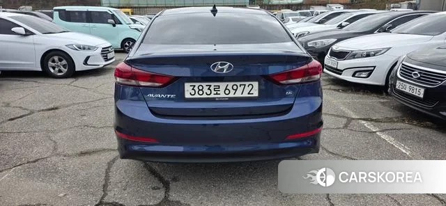 Hyundai Avante AD id 3608344 из Кореи 10