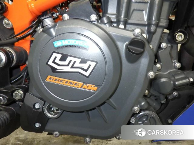 Engine photo