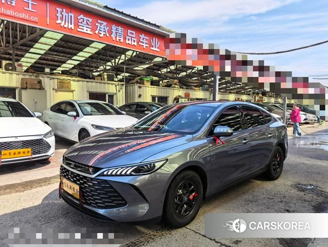 BYD Qin PLUS DM 2025 Темно-серый из Китая, фото 4