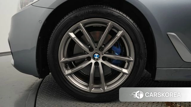 BMW 5 Series (G30) id 4882741 из Кореи 30