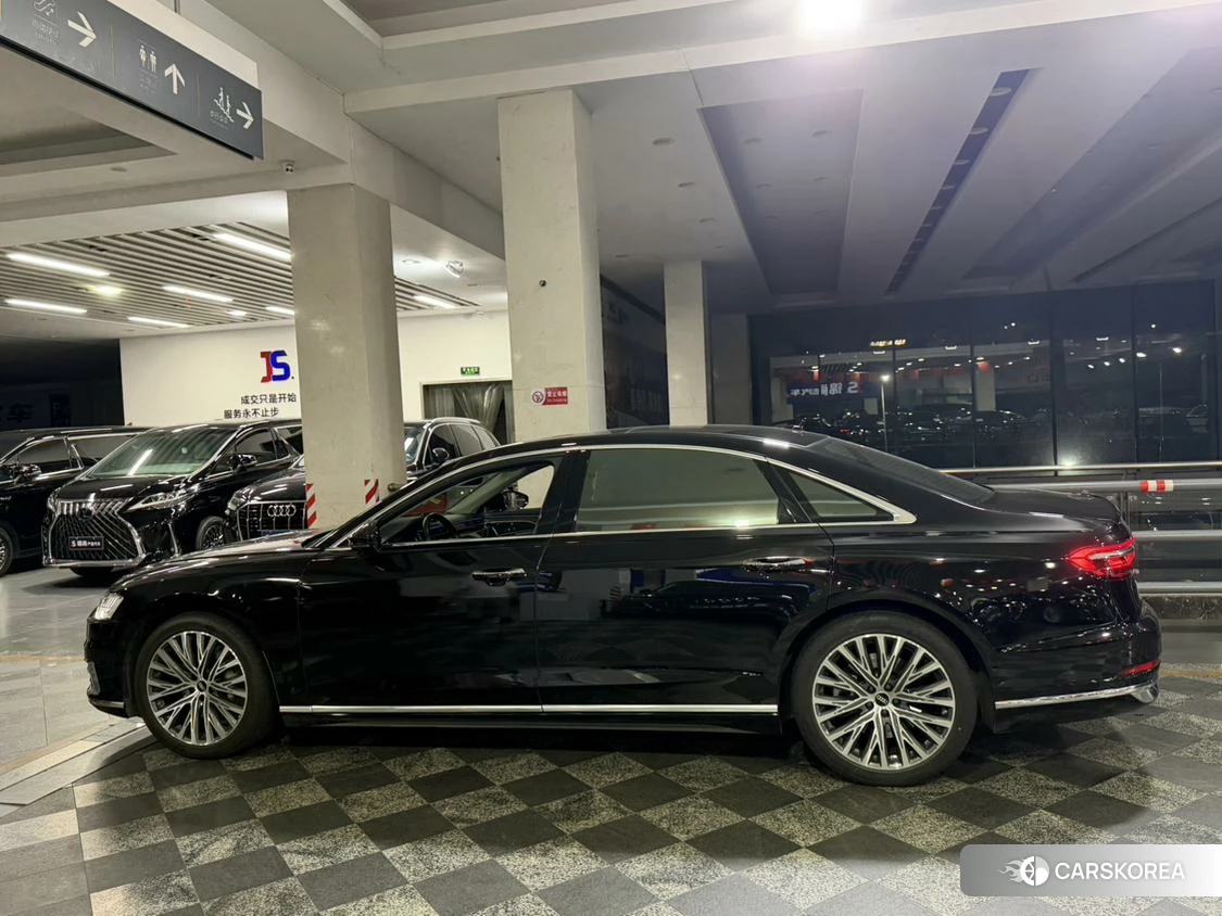 Audi A8 2020 Черный из Китая, фото 5