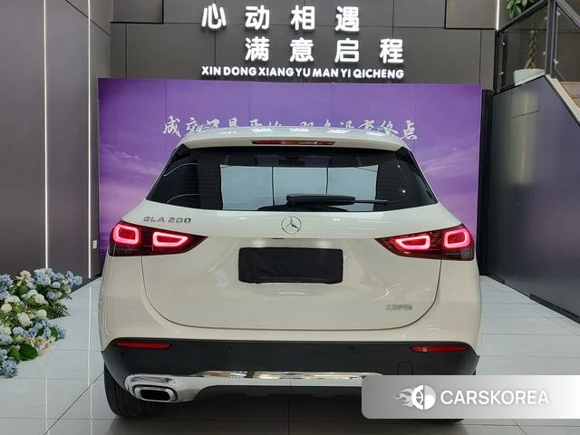 Mercedes-Benz GLA 2021 Белый из Китая, фото 4
