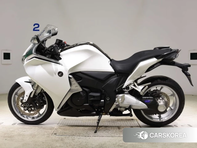 Проданный Honda VFR1200F DCT 2015 из Японии