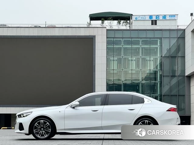 BMW 5 series id 4265565 из Китая 9
