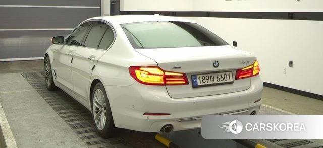BMW 5 Series (G30) id 4233027 из Кореи 9