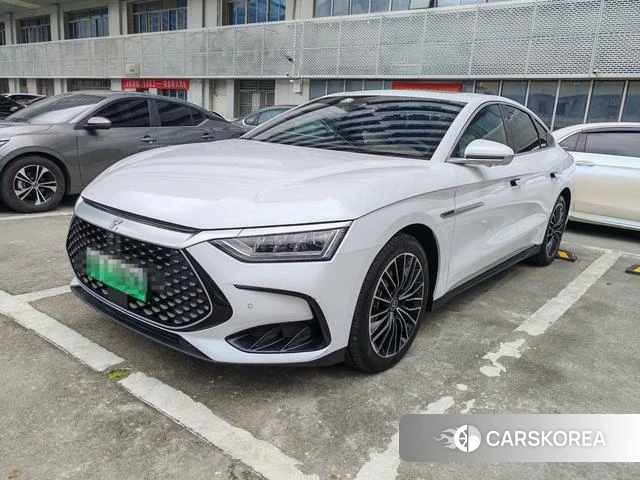 BYD Han DM 2023 Белый из Китая, фото 4