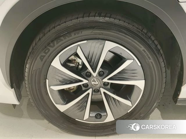 Lexus RZ id 4291463 из Китая 31
