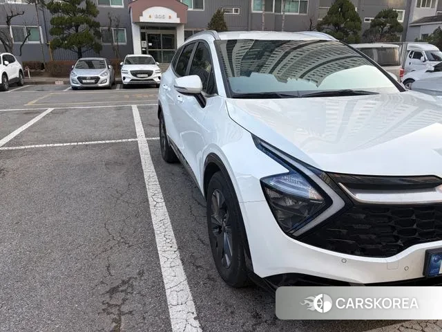 Kia Sportage 5th Generation 2023 Белый из Кореи, фото 4