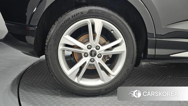 Audi Q3 (F3) id 4506527 из Кореи 24