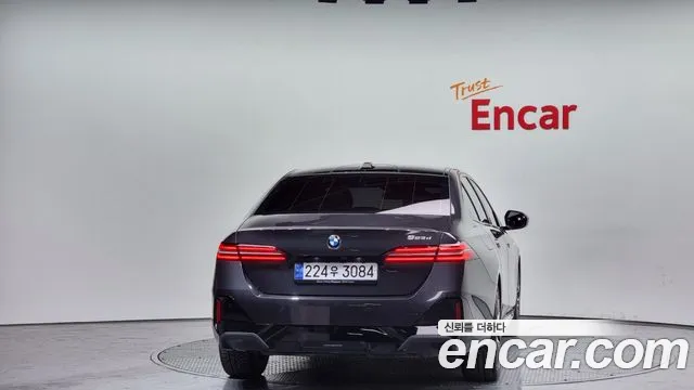 BMW 5 Series (G60) id 2527390 из Кореи 14