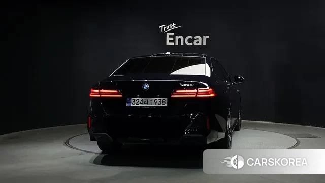 BMW 5 Series (G60) id 3415416 из Кореи 14