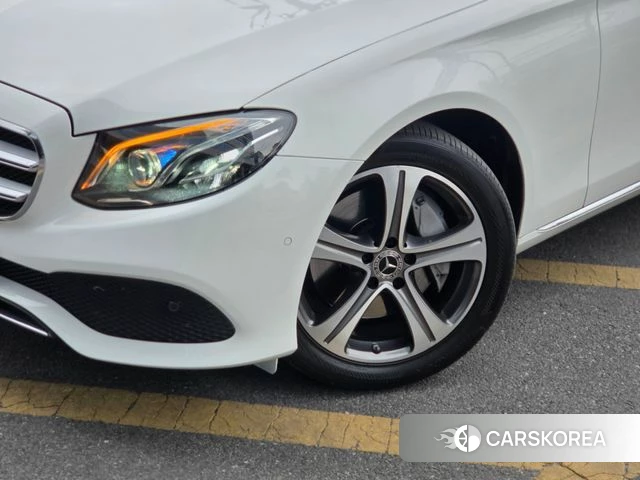 Mercedes-Benz E-Class W213 id 3861628 из Кореи 14