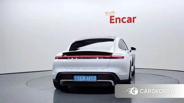 Porsche Taycan id 3671416 из Кореи 14