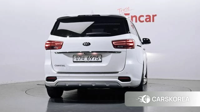 Kia The New Carnival id 4197104 из Кореи 14