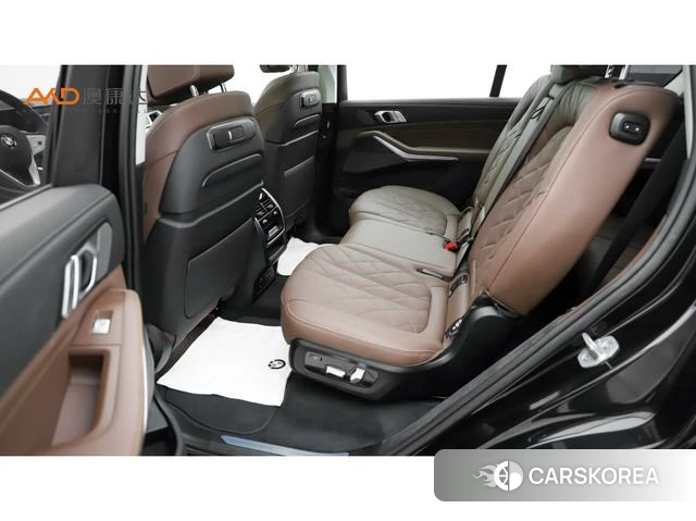 BMW X7 2024 Черный из Китая, фото 5
