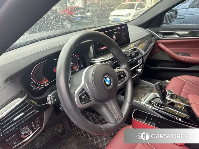 BMW 5 series 2022 Черный из Китая, фото 4