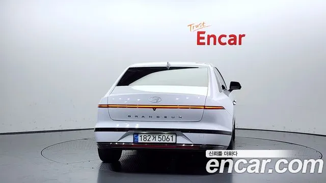 Hyundai Grandeur (GN7) id 2795163 из Кореи 14