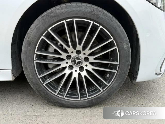 Mercedes-Benz Class C id 4328490 из Китая 13