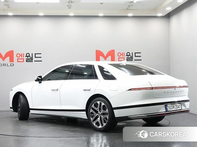 Hyundai Grandeur (GN7) id 4381401 из Кореи 14
