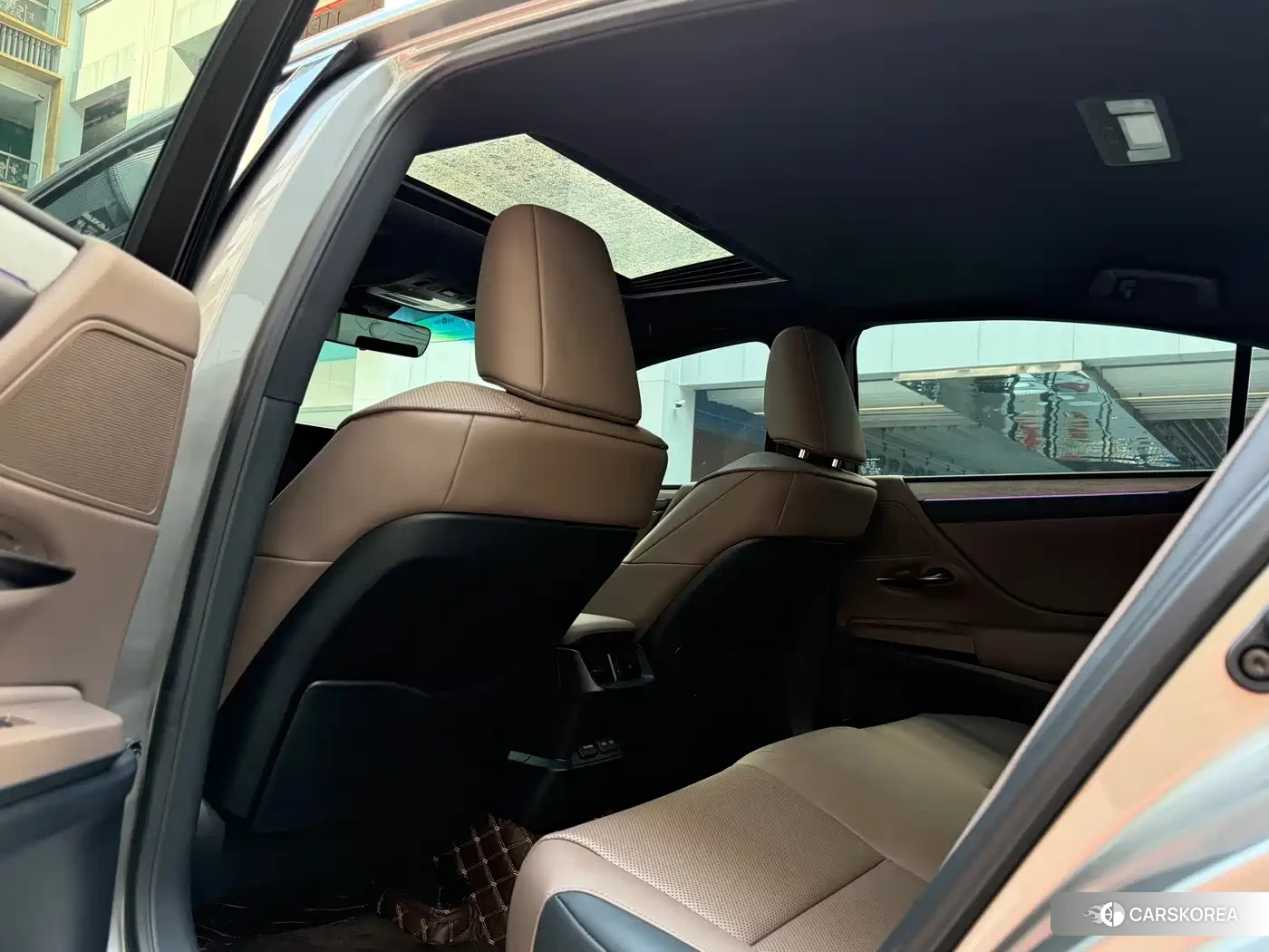 Lexus ES 2025 Champagne/brown из Китая, фото 4