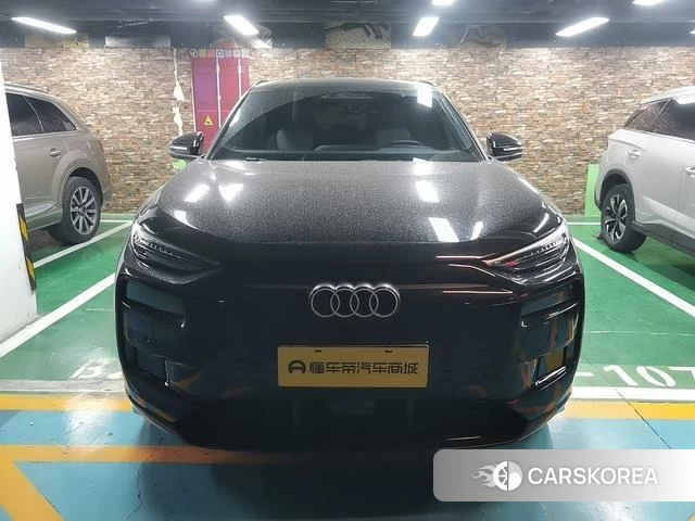 Audi Q6L e-tron 2025 Черный из Китая, фото 4