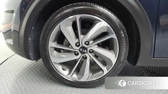 Kia Niro id 4900729 из Кореи 25