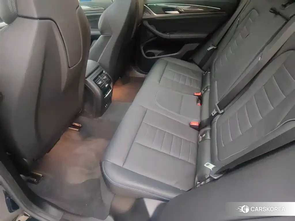 BMW X3 M id 4679968 из Китая 12