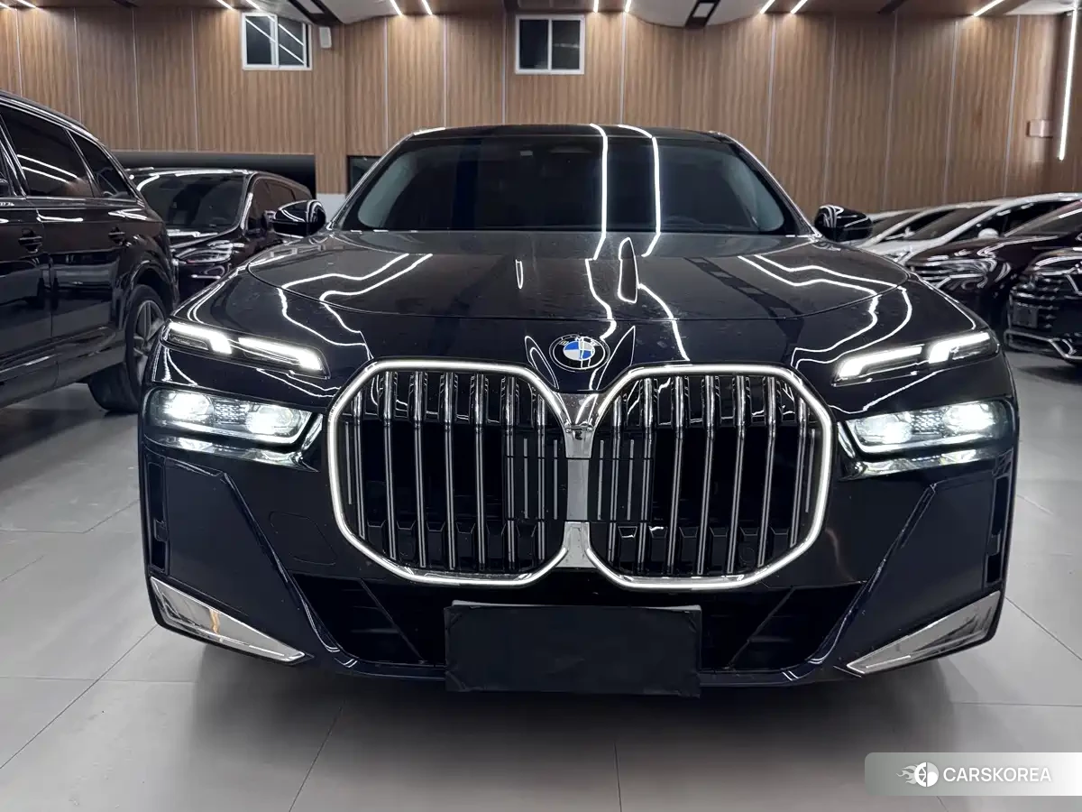 BMW 7 series 2026 Черный из Китая, фото 4